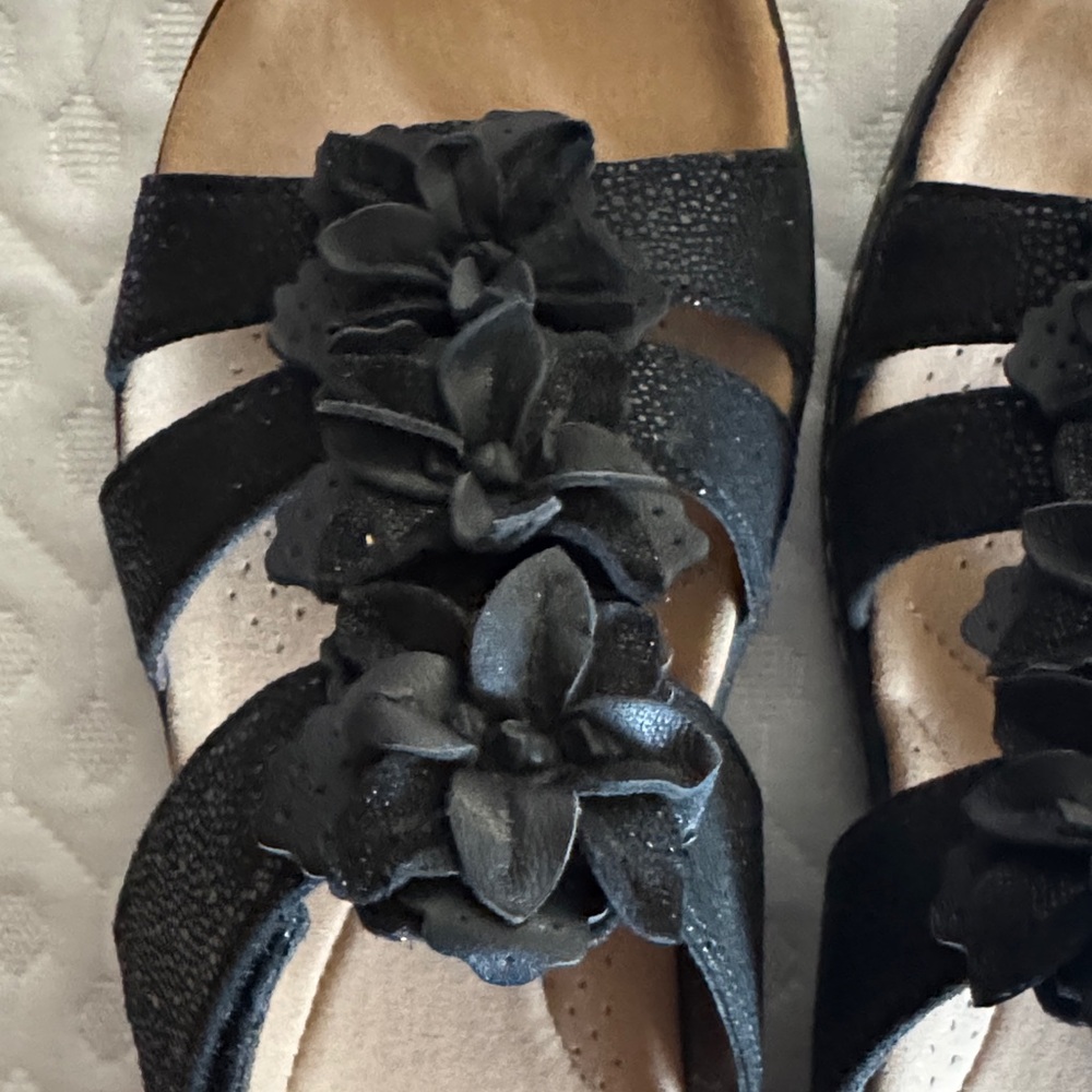 Clarks Black Strappy Sandals with Floral Detail - Picture 2 of 4